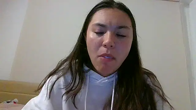 Snapshot of _andygirl chatting on 04.27.26 andygirl online show from 04.27.26