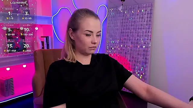 StephanieSweety online show from 03.10.26