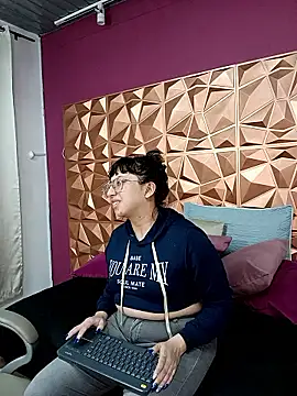 Piafisher1 online show from 03.03.26