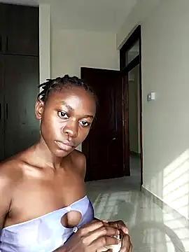 queen heather online show from 01.07.25