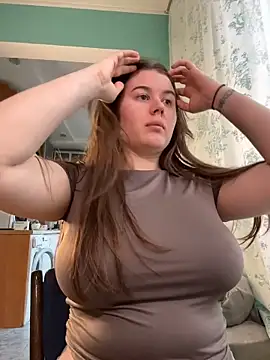 Snapshot of __Samer_ chatting on 12.18.25 Samer online show from 12.18.25