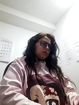 Snapshot of _lilith_heavy chatting on 10.05.25 lilith heavy online show from 10.05.25