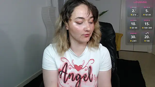 Crystal-dreamt online show from 07.16.26