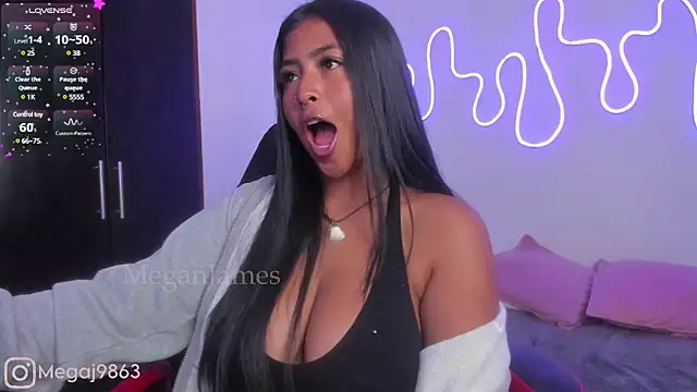 meganjames1 online show from 01.24.25