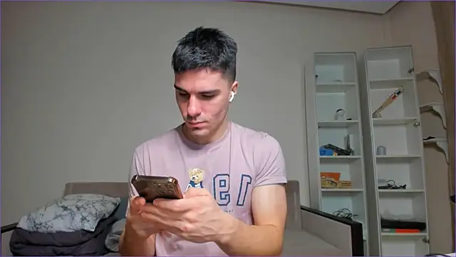 Snapshot of sam_huston chatting on 02.16.25 sam huston online show from 02.16.25