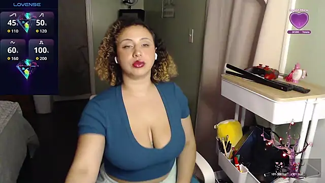 Snapshot of MisstressCitrus chatting on 11.09.25 MisstressCitrus online show from 11.09.25