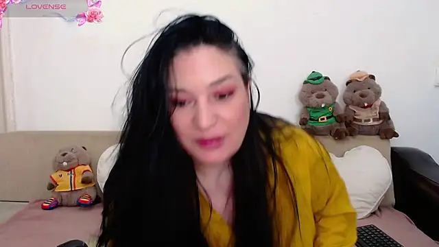 ElenaRose90 online show from 06.04.26