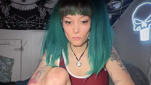 Snapshot of FRRANNKIE chatting on 12.21.24 FRRANNKIE online show from 12.21.24