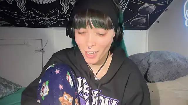 Snapshot of FRRANNKIE chatting on 12.23.24 FRRANNKIE online show from 12.23.24