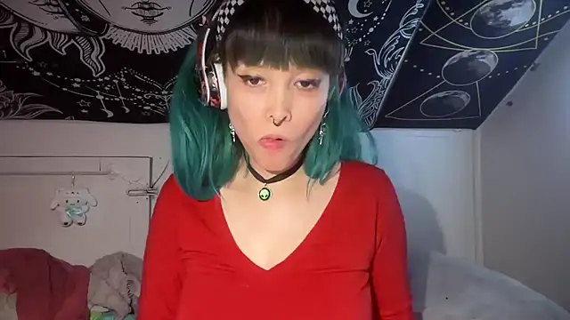 Snapshot of FRRANNKIE chatting on 12.30.24 FRRANNKIE online show from 12.30.24