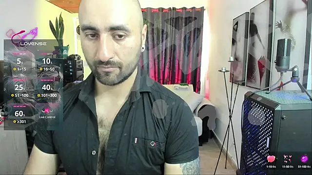 Snapshot of Leon_1234 chatting on 12.27.24 Leon 1234 online show from 12.27.24