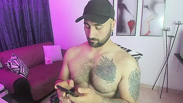 Snapshot of Leon_1234 chatting on 01.09.25 Leon 1234 online show from 01.09.25