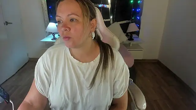 victoria rosse520 online show from 02.25.25