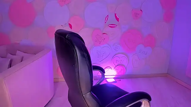 MileyCruz  online show from 12.22.24