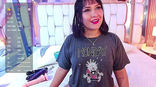 valkiria moore online show from 02.01.25