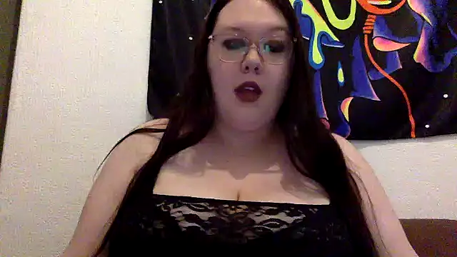 Sexycurvyemilyy online show from 02.12.26
