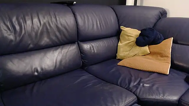 analbottom2 online show from 11.04.25