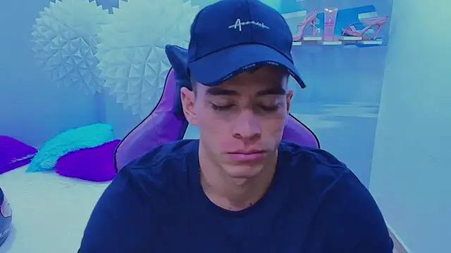 Snapshot of DEIBY_BABY chatting on 11.19.25 DEIBY BABY online show from 11.19.25