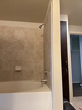 Natur4lBeautyb33 online show from 12.17.25