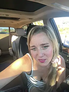 Snapshot of SkyelarSommer chatting on 12.09.24 SkyelarSommer online show from 12.09.24