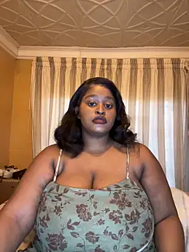 Snapshot of KnockoutBestie chatting on 02.26.26 KnockoutBestie online show from 02.26.26