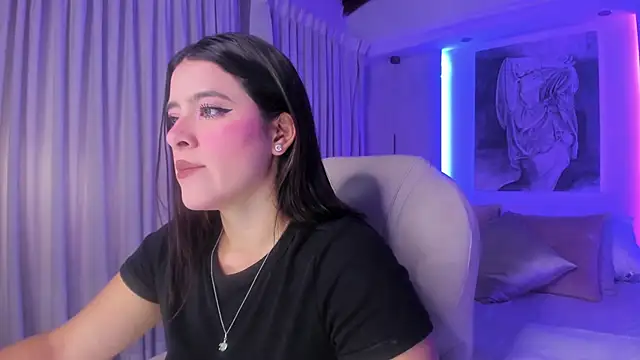Snapshot of nathalie_rivers chatting on 10.22.25 nathalie rivers online show from 10.22.25