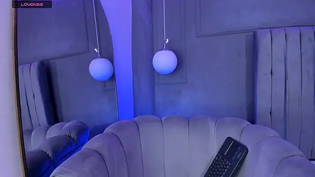 AmyOlimpo online show from 03.20.25