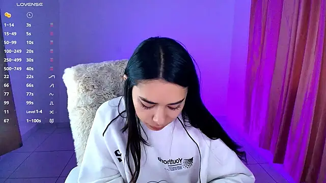 AmyOlimpo online show from 10.04.25