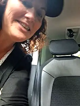 Snapshot of biboii chatting on 10.18.25 biboii online show from 10.18.25