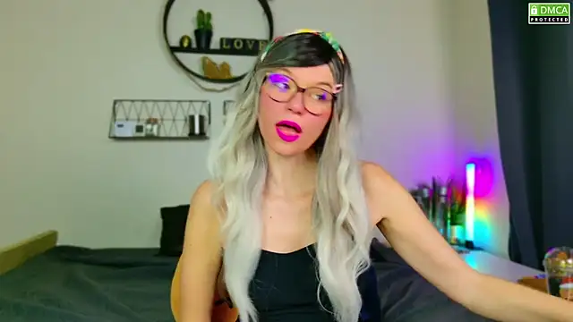 Snapshot of Kittychatte chatting on 12.07.24 Kittychatte online show from 12.07.24