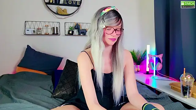 Snapshot of Kittychatte chatting on 01.09.25 Kittychatte online show from 01.09.25