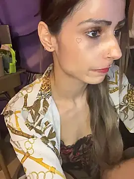 LaPetitechienne1 online show from 12.22.24