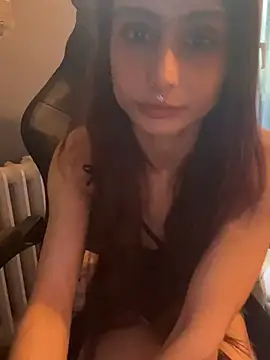 LaPetitechienne1 online show from 01.22.25