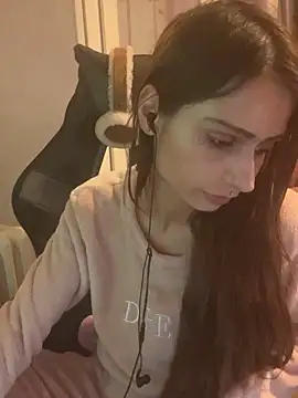 LaPetitechienne1 online show from 01.27.25