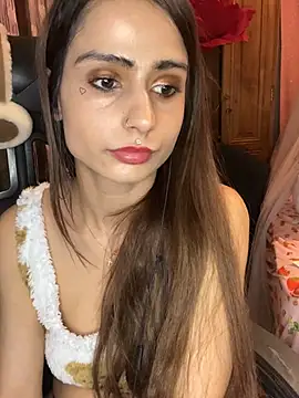 LaPetitechienne1 online show from 02.14.25