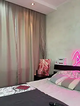 Snapshot of Milf_Tea chatting on 02.20.25 Milf Tea online show from 02.20.25