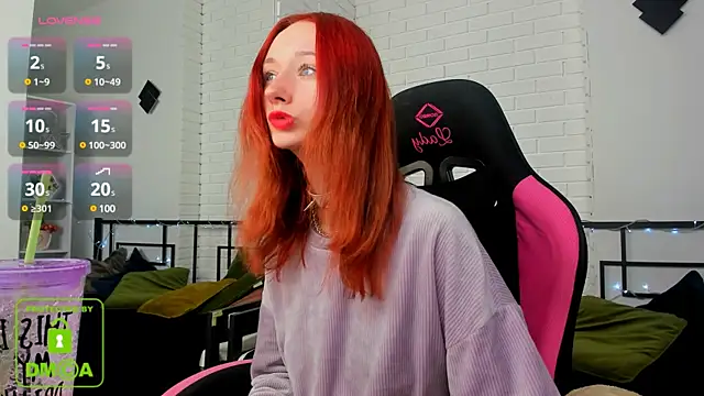 Snapshot of Katia_Kim chatting on 01.19.25 Katia Kim online show from 01.19.25