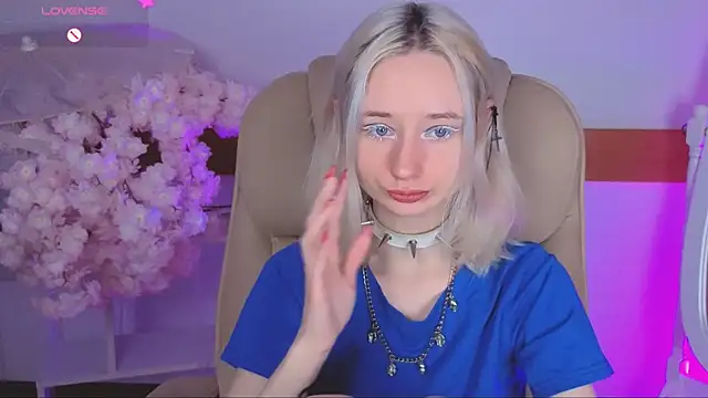 Katia Kim online show from 12.19.25