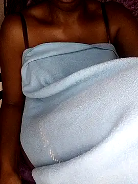 Snapshot of 1_triz chatting on 03.10.25 1 triz online show from 03.10.25