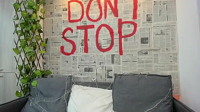 Mhelanny2 online show from 02.01.25