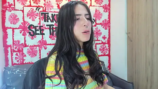 Mhelanny2 online show from 02.16.25