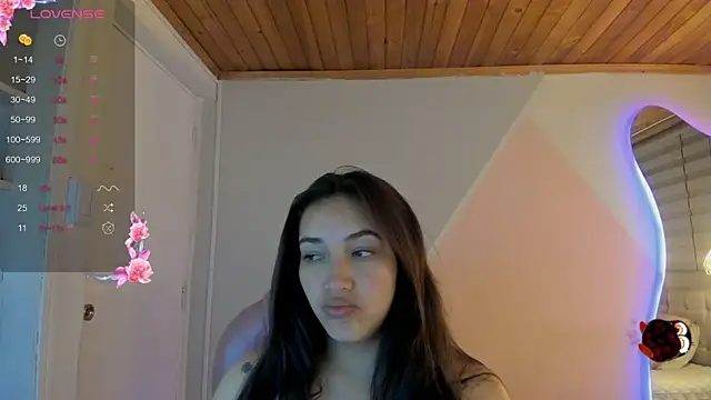Snapshot of cristal__hot_1 chatting on 07.04.26 cristal hot 1 online show from 07.04.26