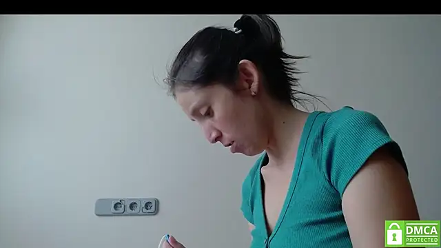 Sophi Cute online show from 09.09.25