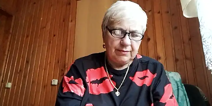 Snapshot of SweetCherry27 chatting on 06.22.26 SweetCherry27 online show from 06.22.26
