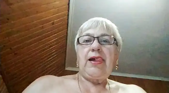 Snapshot of SweetCherry27 chatting on 06.30.26 SweetCherry27 online show from 06.30.26