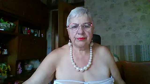 Snapshot of SweetCherry27 chatting on 07.17.26 SweetCherry27 online show from 07.17.26