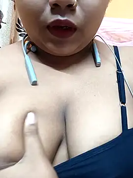 Sophiaboudi online show from 02.12.25