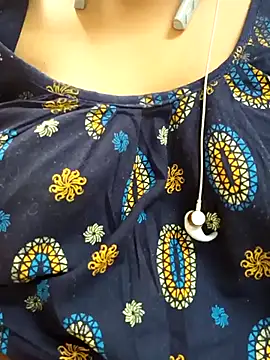 Sophiaboudi online show from 02.17.25