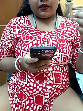 Sophiaboudi online show from 02.18.25