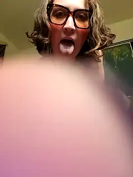 Darling Sunstorm online show from 01.28.25